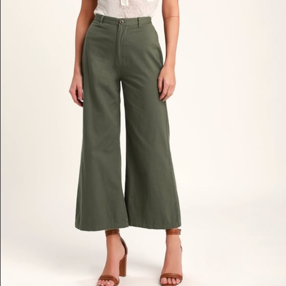 Lulu’s wide leg crop pants
